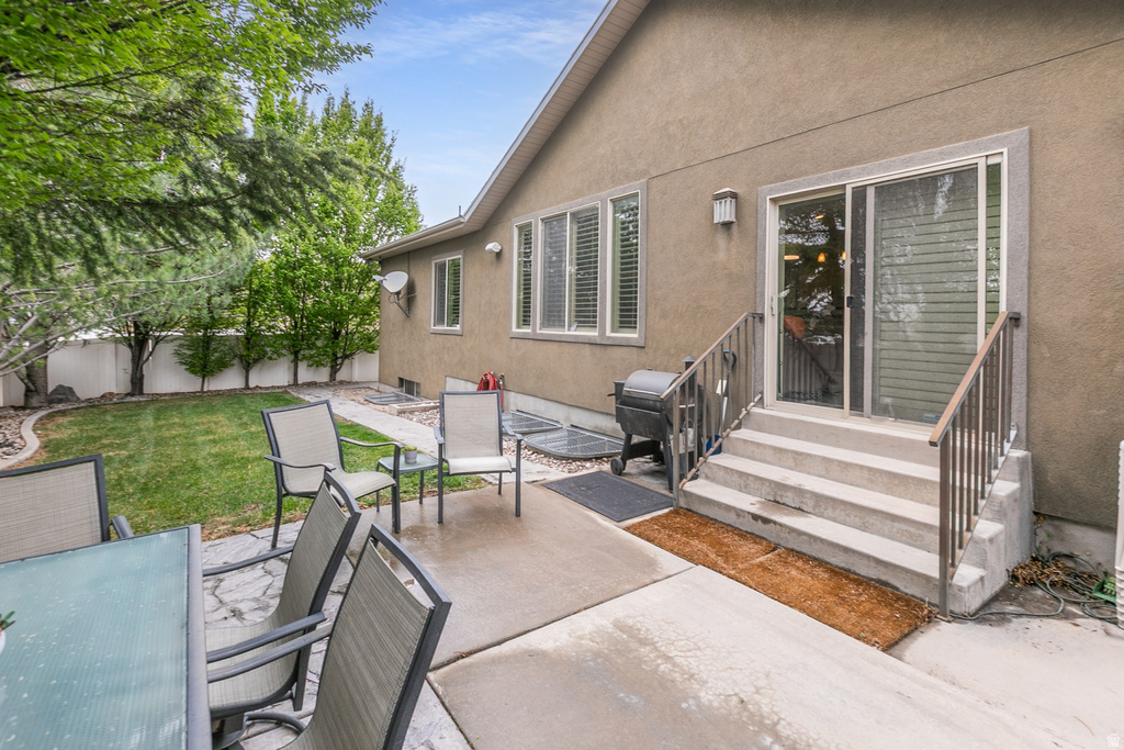 51 W STAUFFER LN Murray, UT 84107
