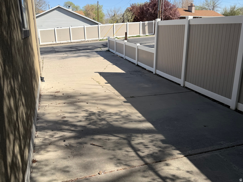 51 W STAUFFER LN Murray, UT 84107