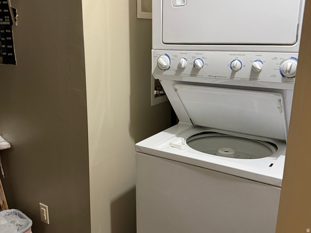 51 W STAUFFER LN Murray, UT 84107