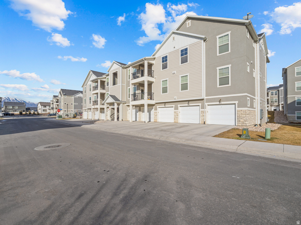 1812 W TERRA VISTA LN #202 Saratoga Springs, UT 84045