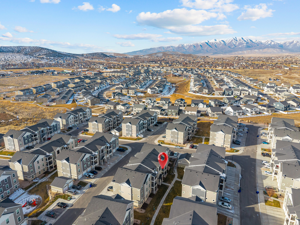 1812 W TERRA VISTA LN #202 Saratoga Springs, UT 84045