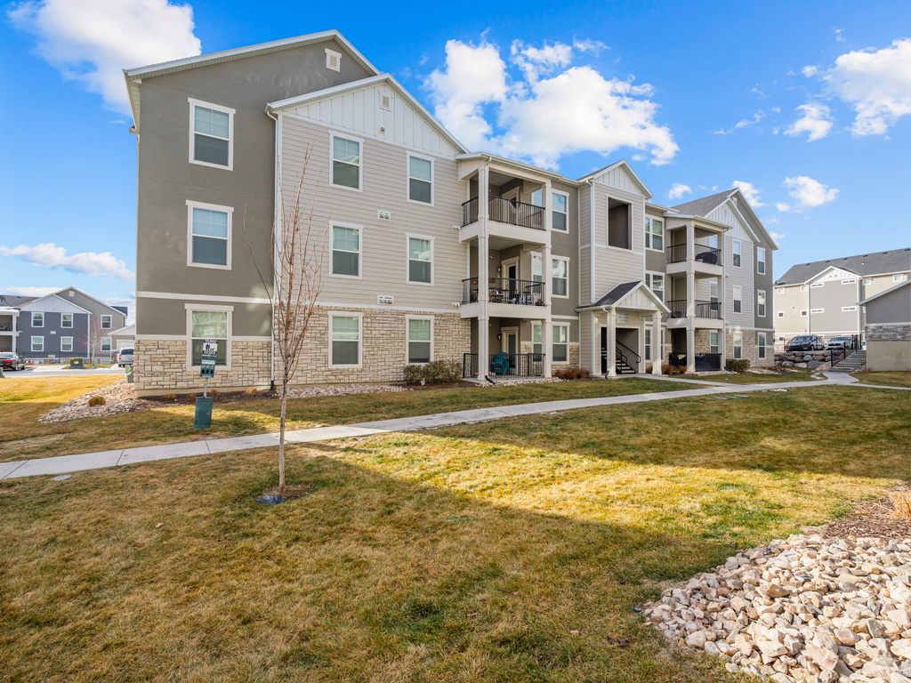 1812 W TERRA VISTA LN #202 Saratoga Springs, UT 84045
