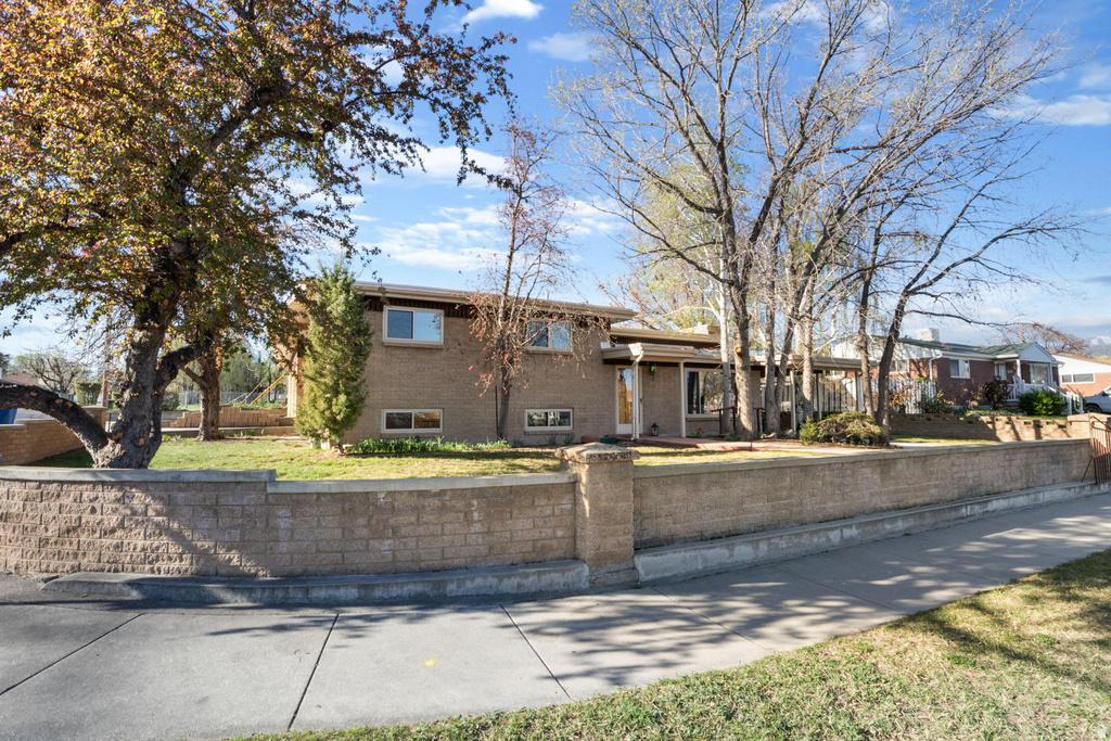 6411 W 3785 S West Valley City, UT 84128