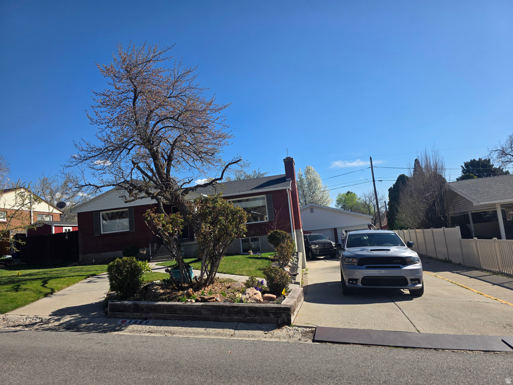 1860 E NORTHWOODSIDE DR Holladay, UT 84124