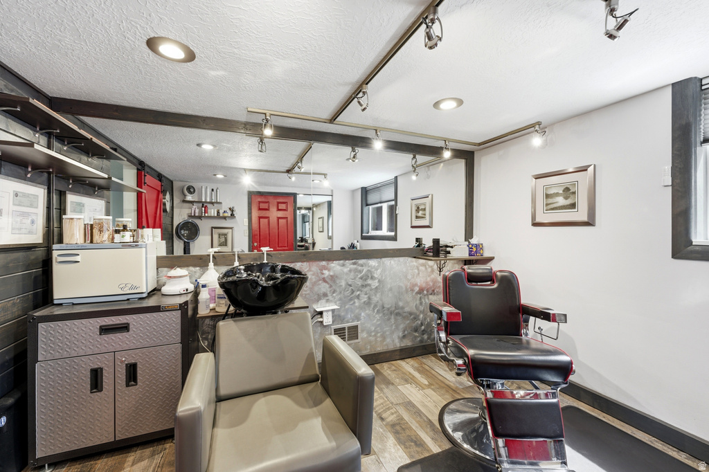 1860 E NORTHWOODSIDE DR Holladay, UT 84124
