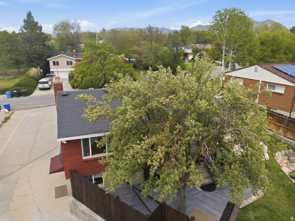 1860 E NORTHWOODSIDE DR Holladay, UT 84124