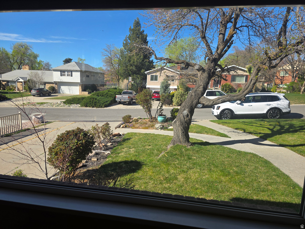 1860 E NORTHWOODSIDE DR Holladay, UT 84124