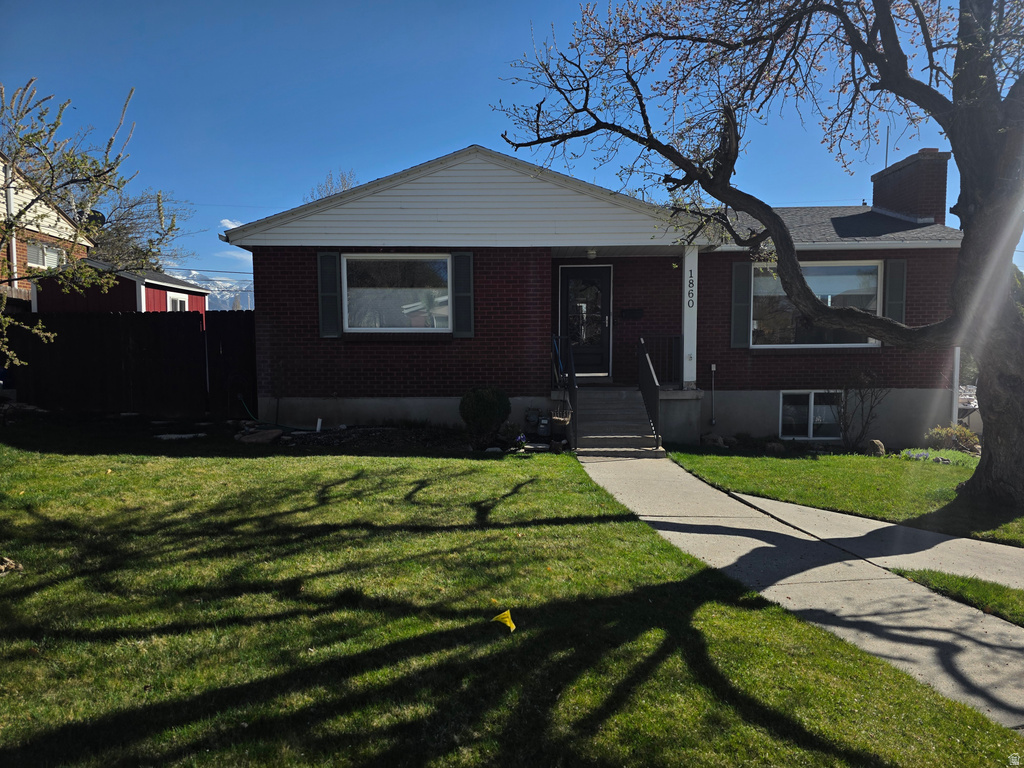 1860 E NORTHWOODSIDE DR Holladay, UT 84124