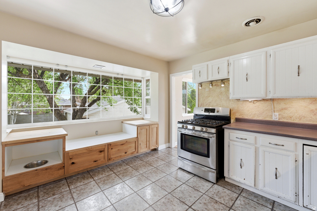 1860 E NORTHWOODSIDE DR Holladay, UT 84124