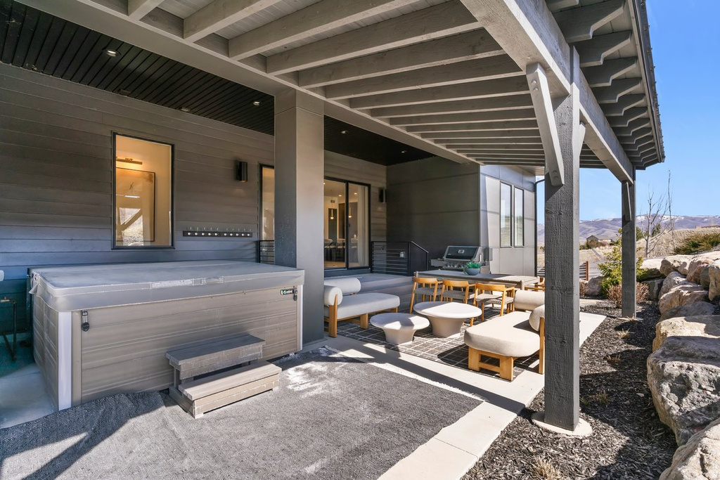 6399 E 950 S Huntsville, UT 84317