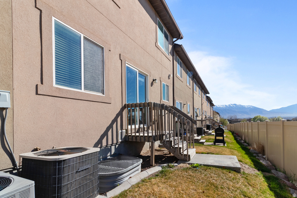 683 W SARATOGA CHASE DR Saratoga Springs, UT 84045