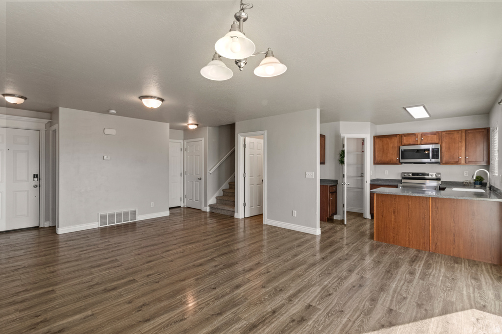 683 W SARATOGA CHASE DR Saratoga Springs, UT 84045