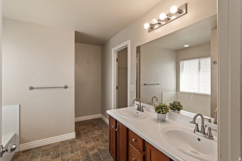 683 W SARATOGA CHASE DR Saratoga Springs, UT 84045