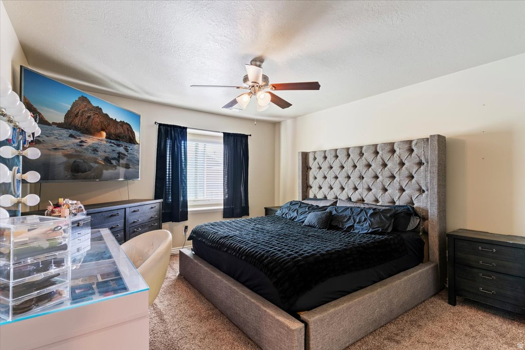 1809 E WHITETAIL DR Layton, UT 84040