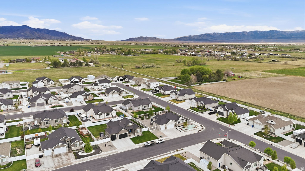 236 E BRIARWOOD LN Stansbury Park, UT 84074