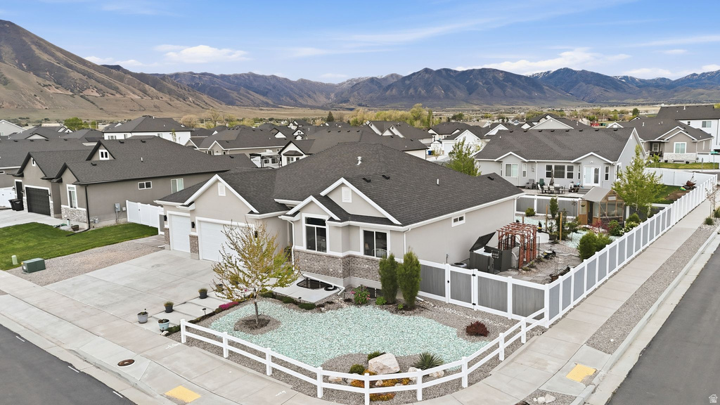 236 E BRIARWOOD LN Stansbury Park, UT 84074