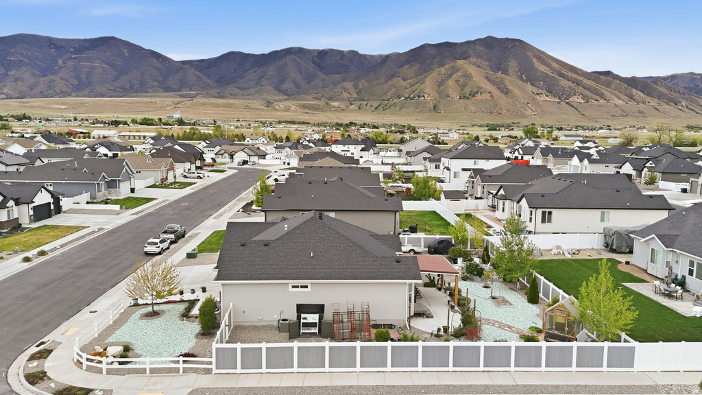 236 E BRIARWOOD LN Stansbury Park, UT 84074