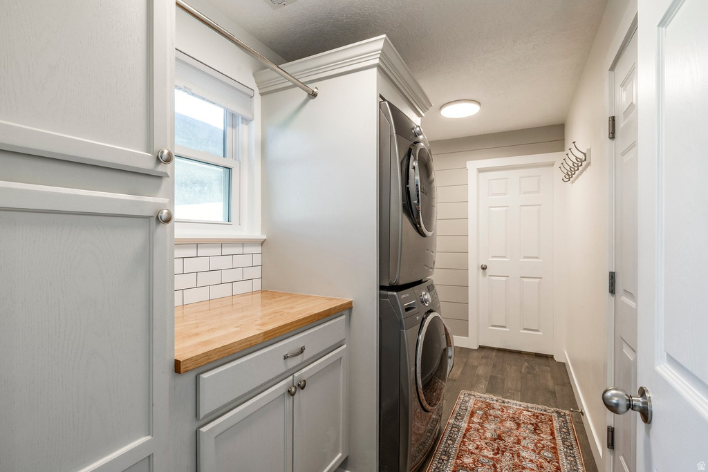 968 S 970 W Woods Cross, UT 84087