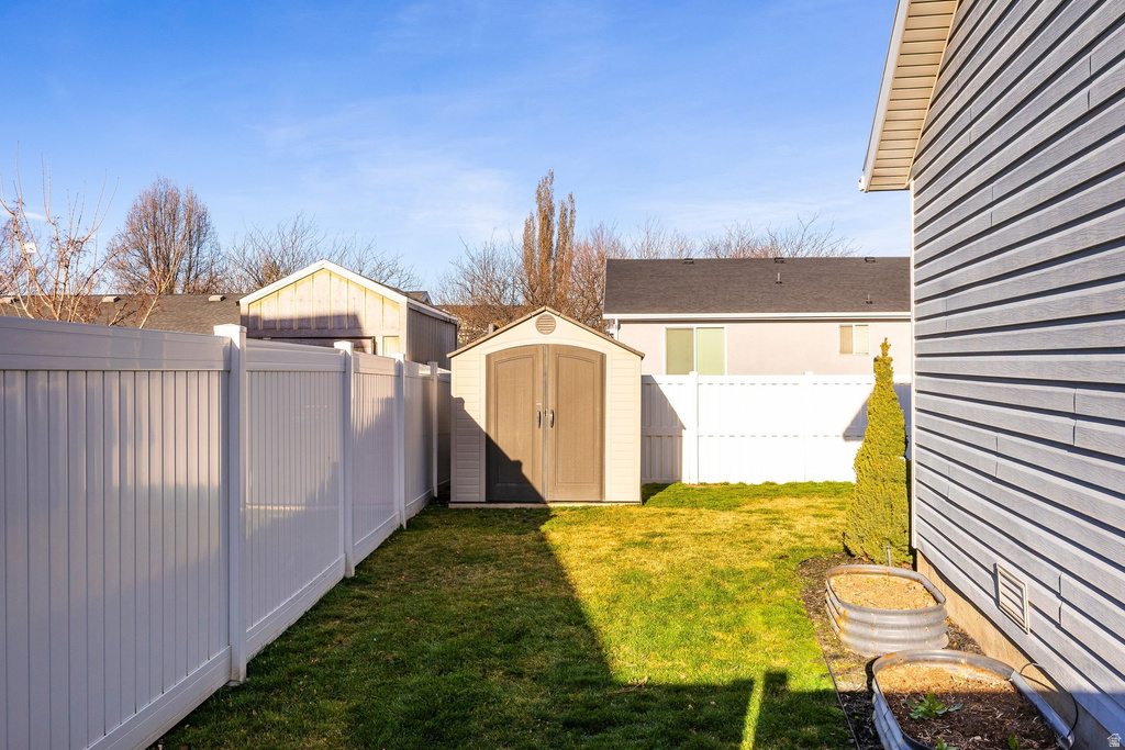 968 S 970 W Woods Cross, UT 84087