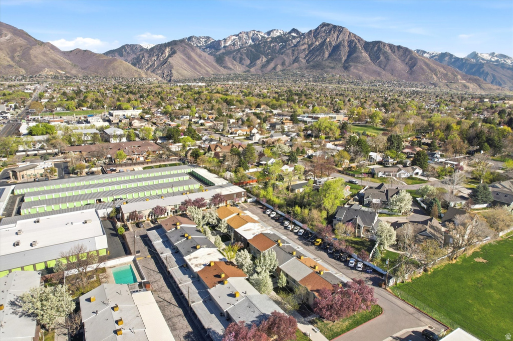 2122 E GEORGETOWN SQ Millcreek, UT 84109