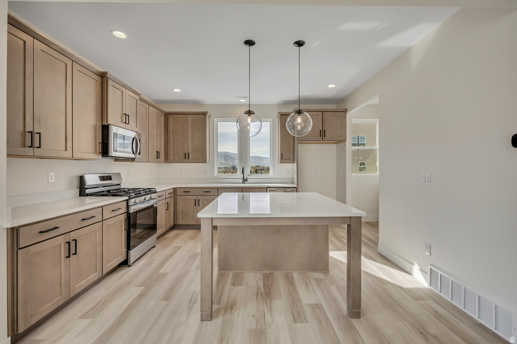 5306 W CENTER FIELD DR #137 South Jordan, UT 84009