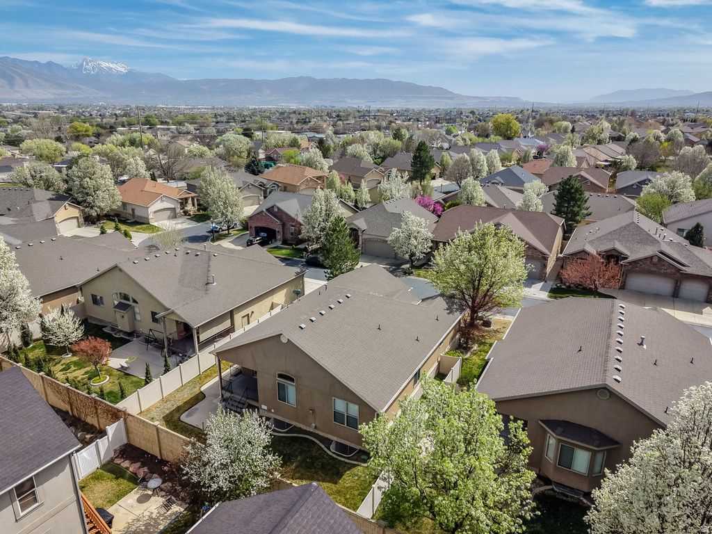 1578 W QUARTZ DR South Jordan, UT 84095