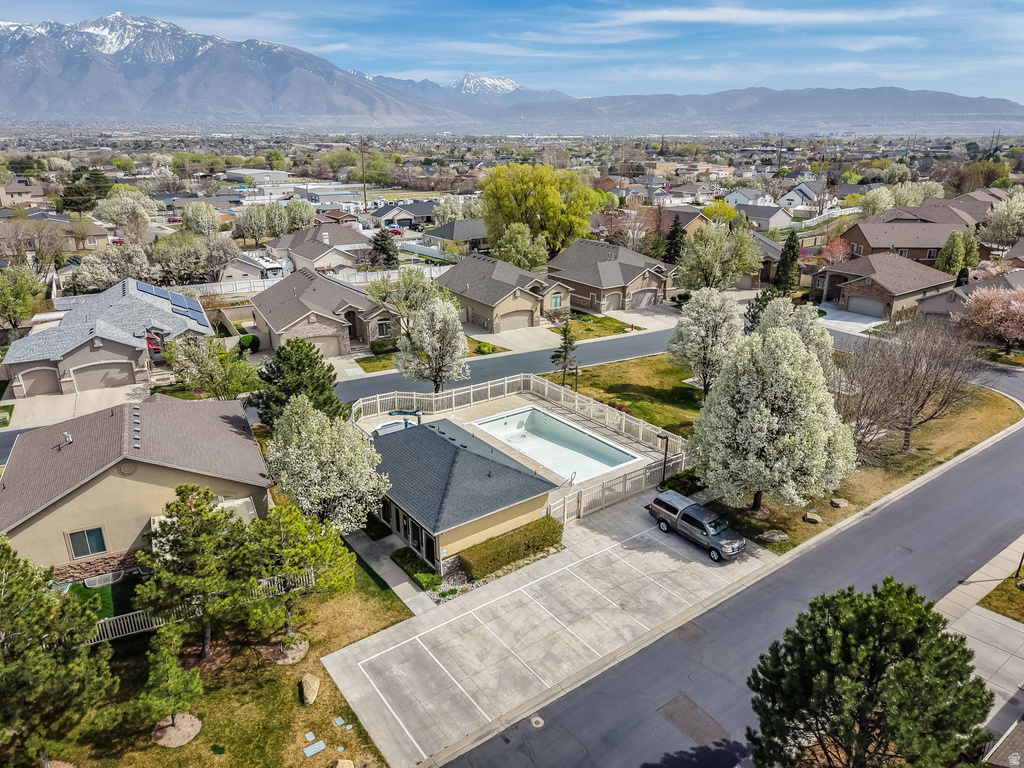 1578 W QUARTZ DR South Jordan, UT 84095