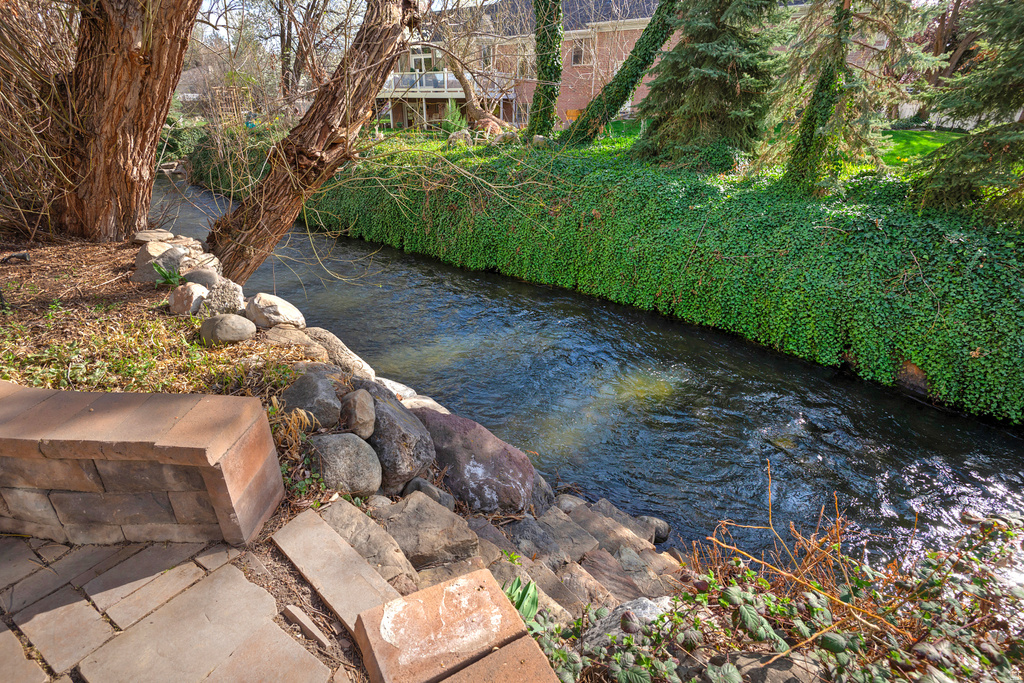 606 E HOLLY HAVEN CIR Murray, UT 84107