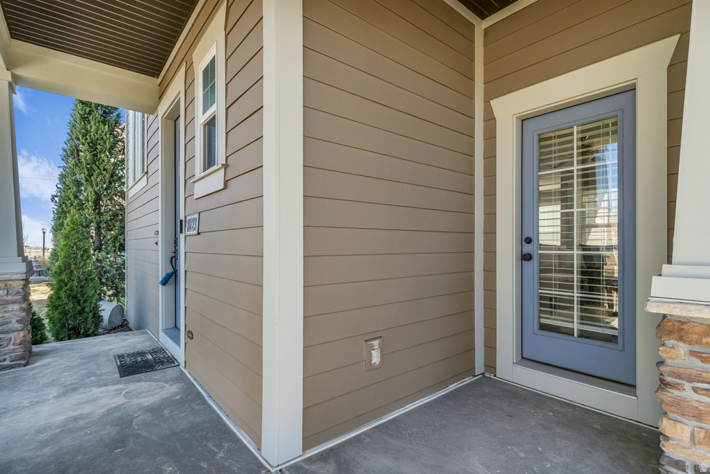 10223 S SPLIT ROCK DR South Jordan, UT 84009