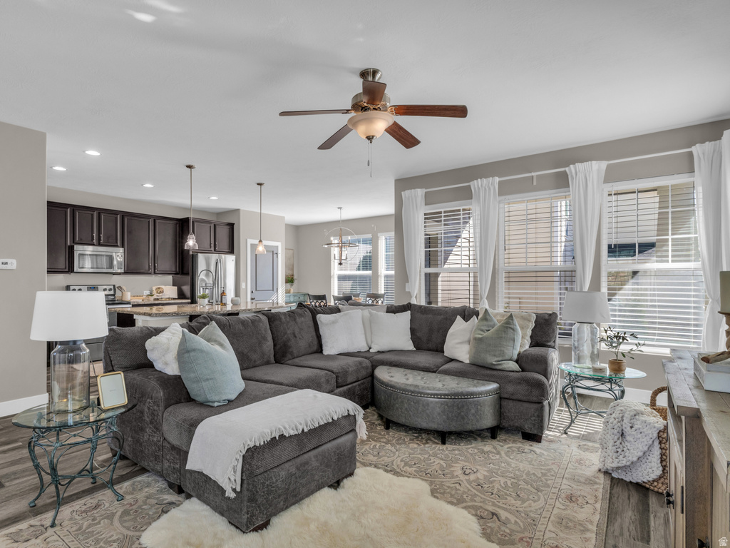 10223 S SPLIT ROCK DR South Jordan, UT 84009