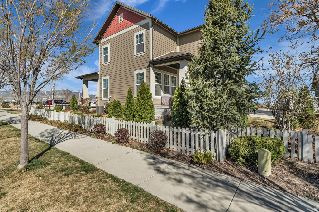 10223 S SPLIT ROCK DR South Jordan, UT 84009