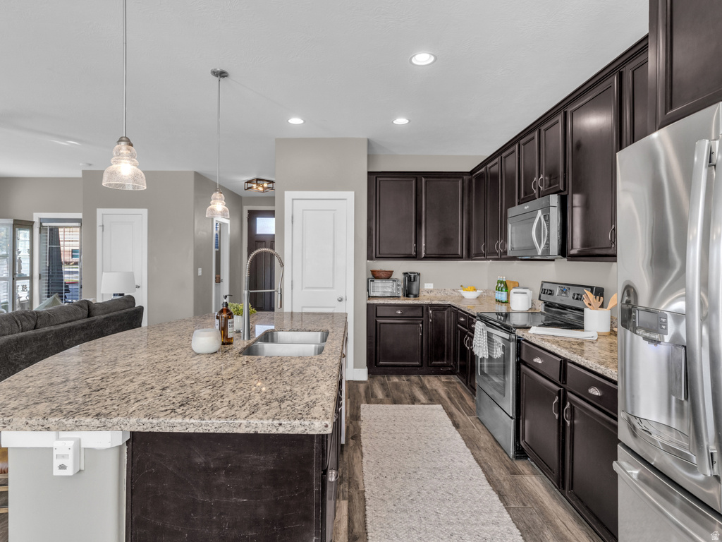 10223 S SPLIT ROCK DR South Jordan, UT 84009