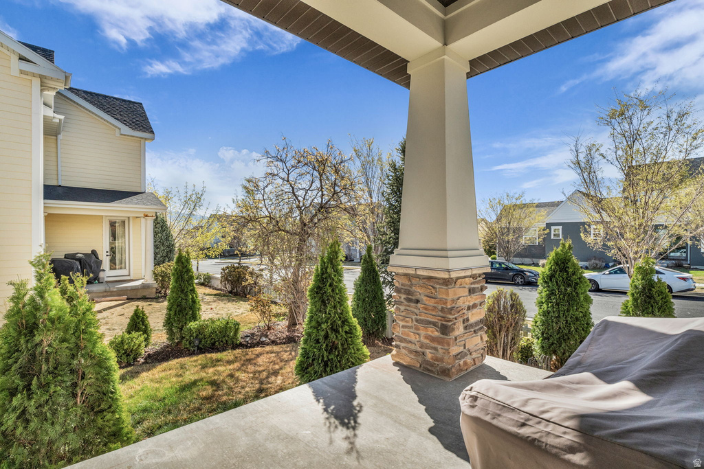 10223 S SPLIT ROCK DR South Jordan, UT 84009