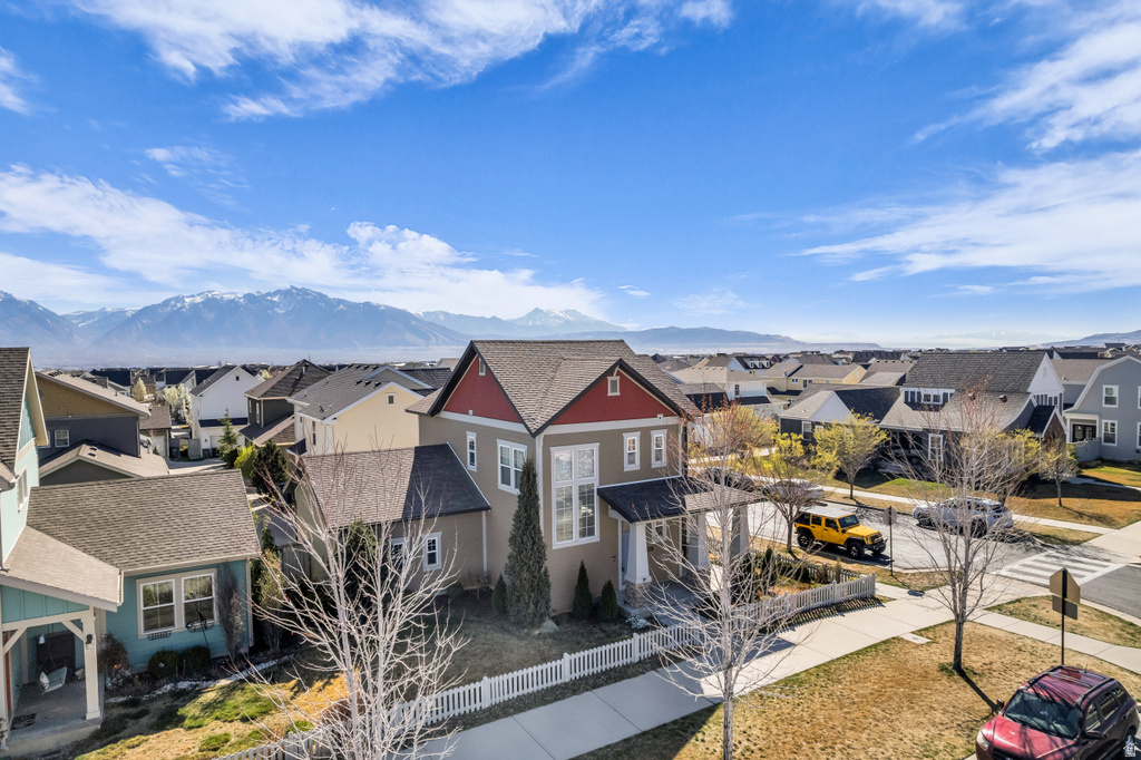 10223 S SPLIT ROCK DR South Jordan, UT 84009