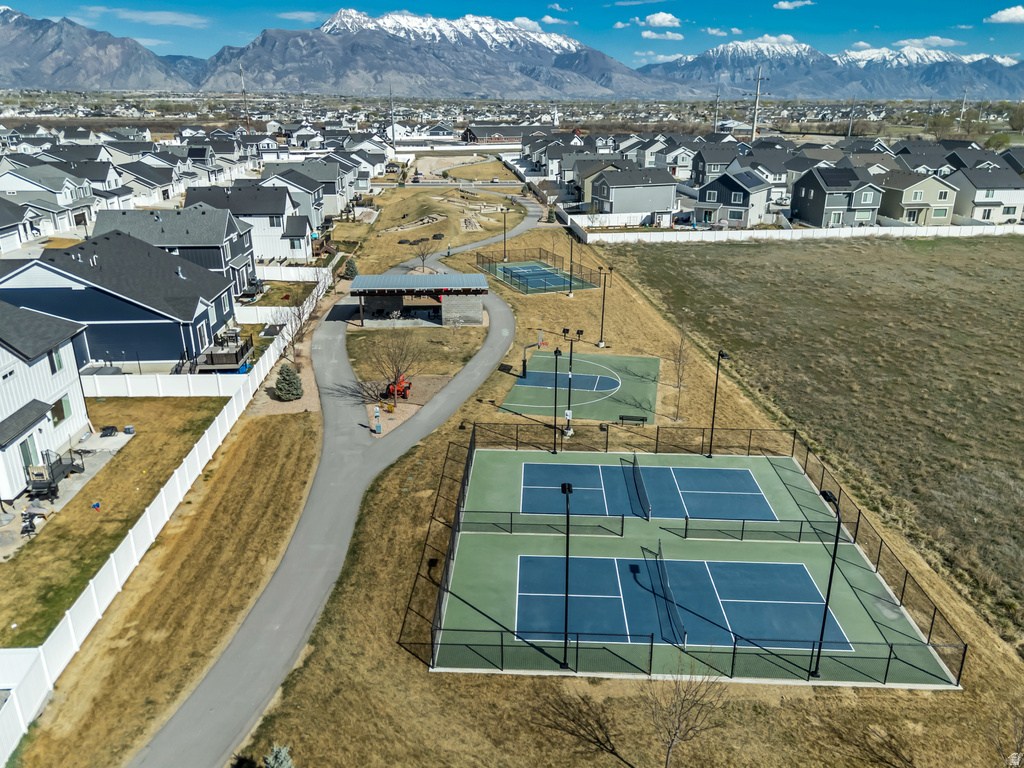 880 N HERMAN DR Lehi, UT 84048