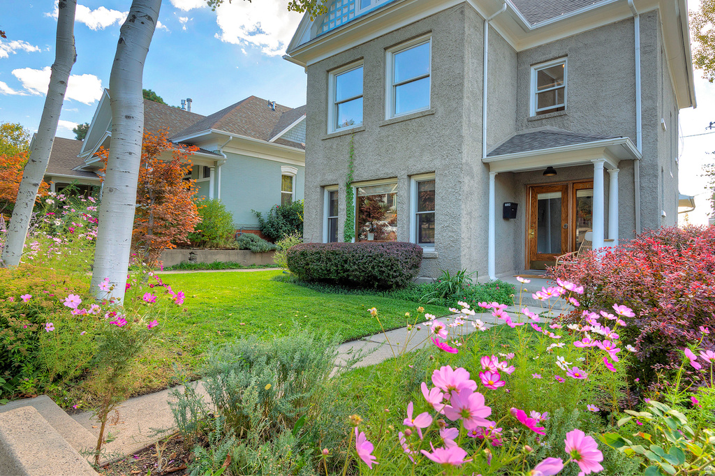 716 E 4TH AVE Salt Lake City, UT 84103