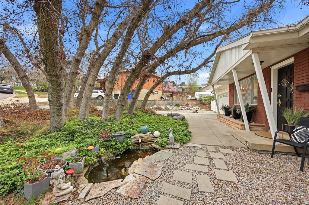 2292 S 250 E Bountiful, UT 84010