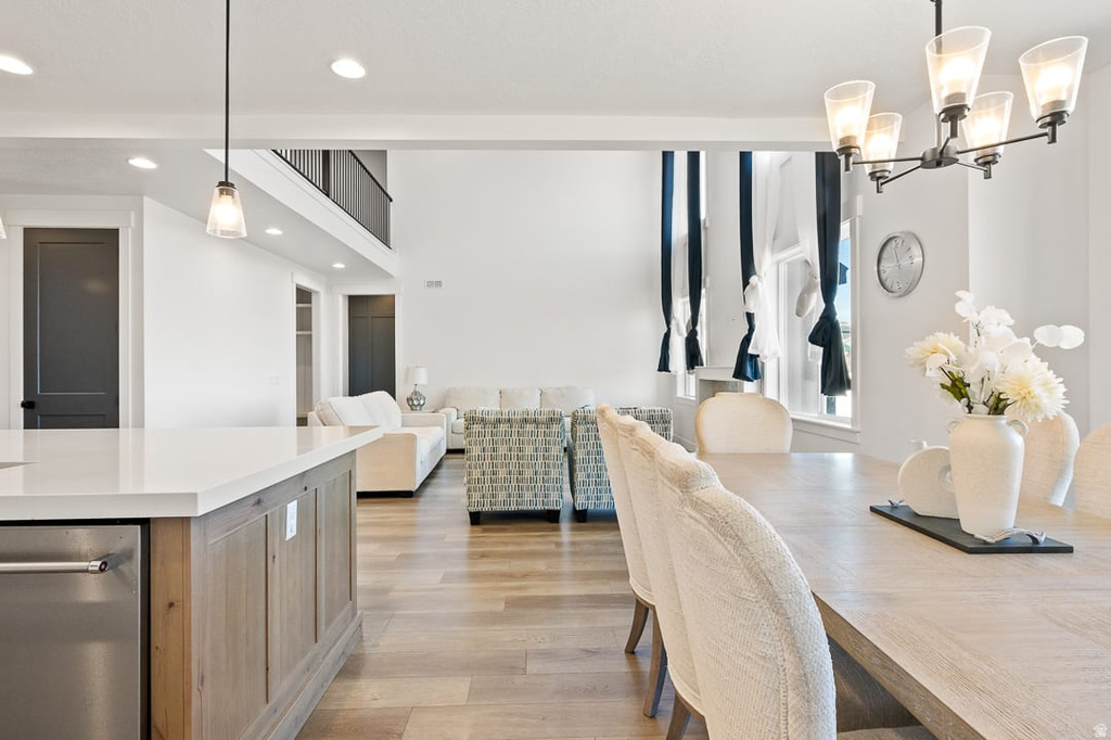 7094 W MOOREPARK PL West Jordan, UT 84081