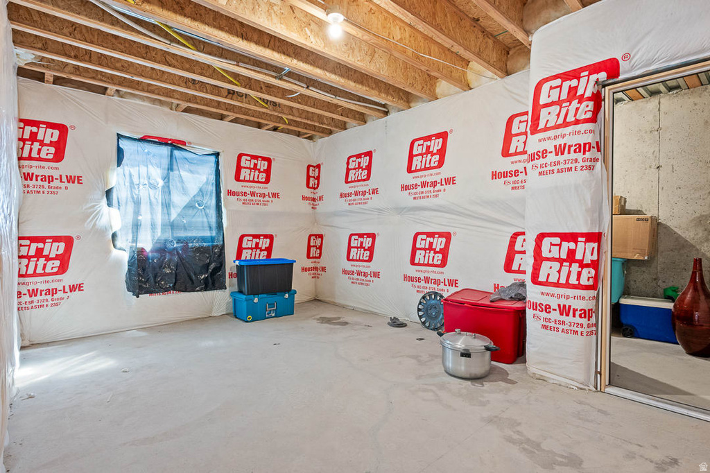 7094 W MOOREPARK PL West Jordan, UT 84081