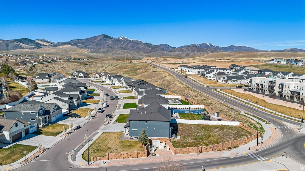 7094 W MOOREPARK PL West Jordan, UT 84081