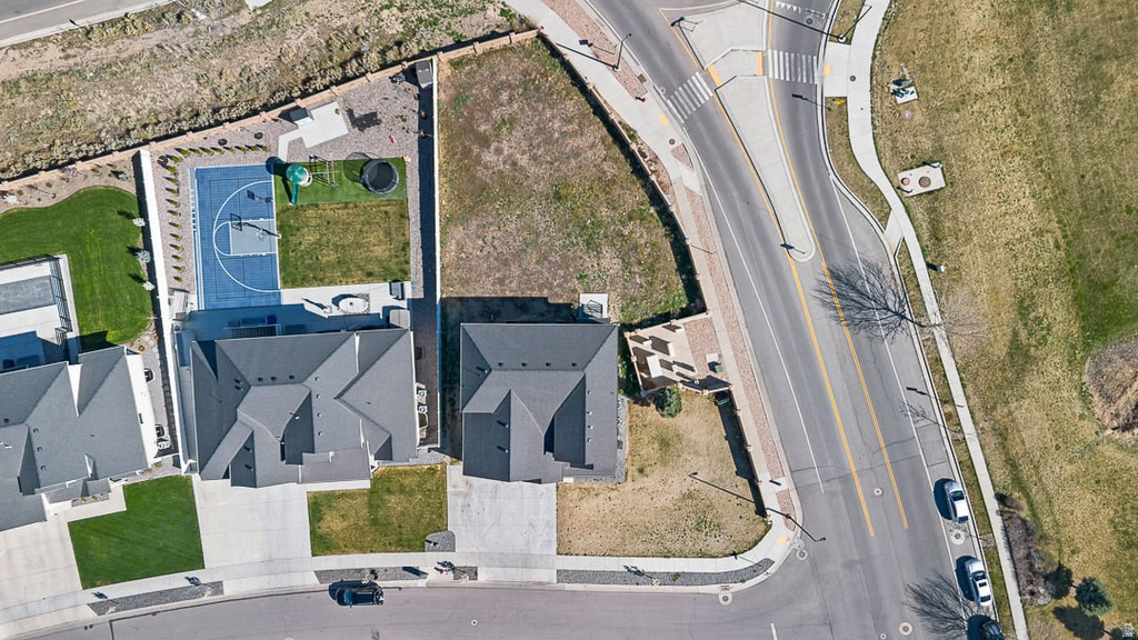 7094 W MOOREPARK PL West Jordan, UT 84081
