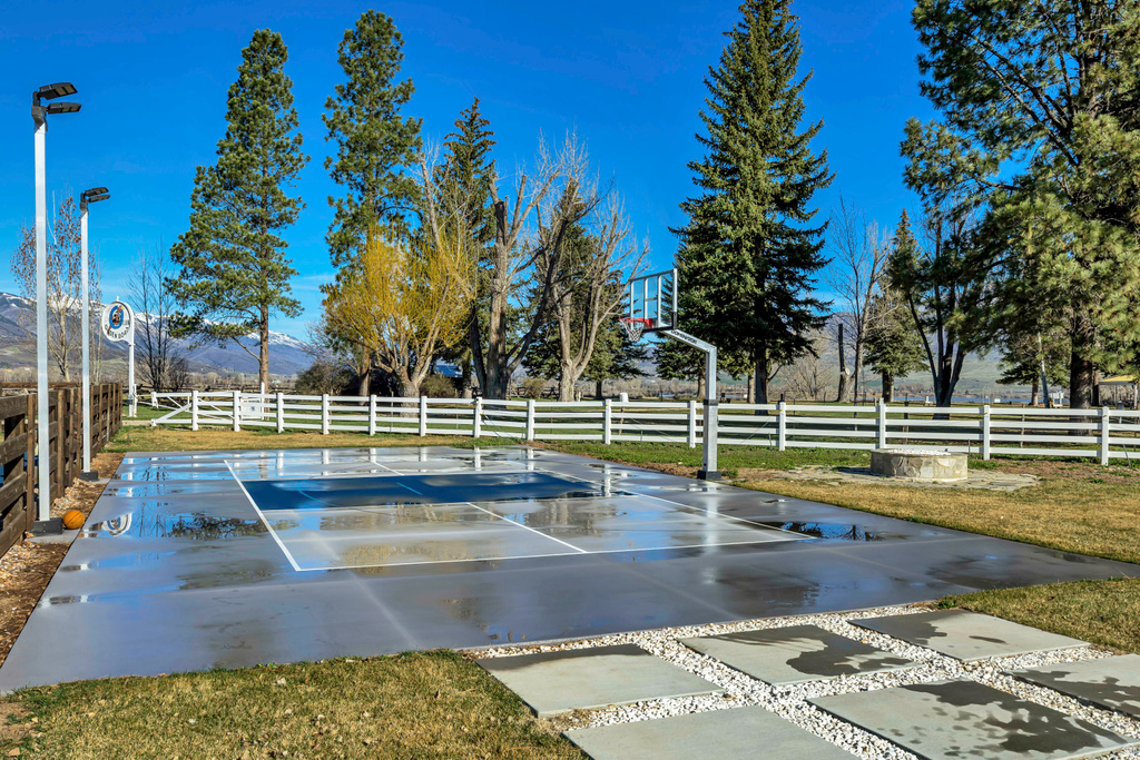 155 N 6500 E #2 Huntsville, UT 84317