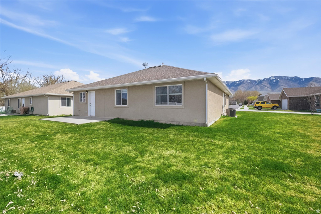 285 W 60 S Hyde Park, UT 84318