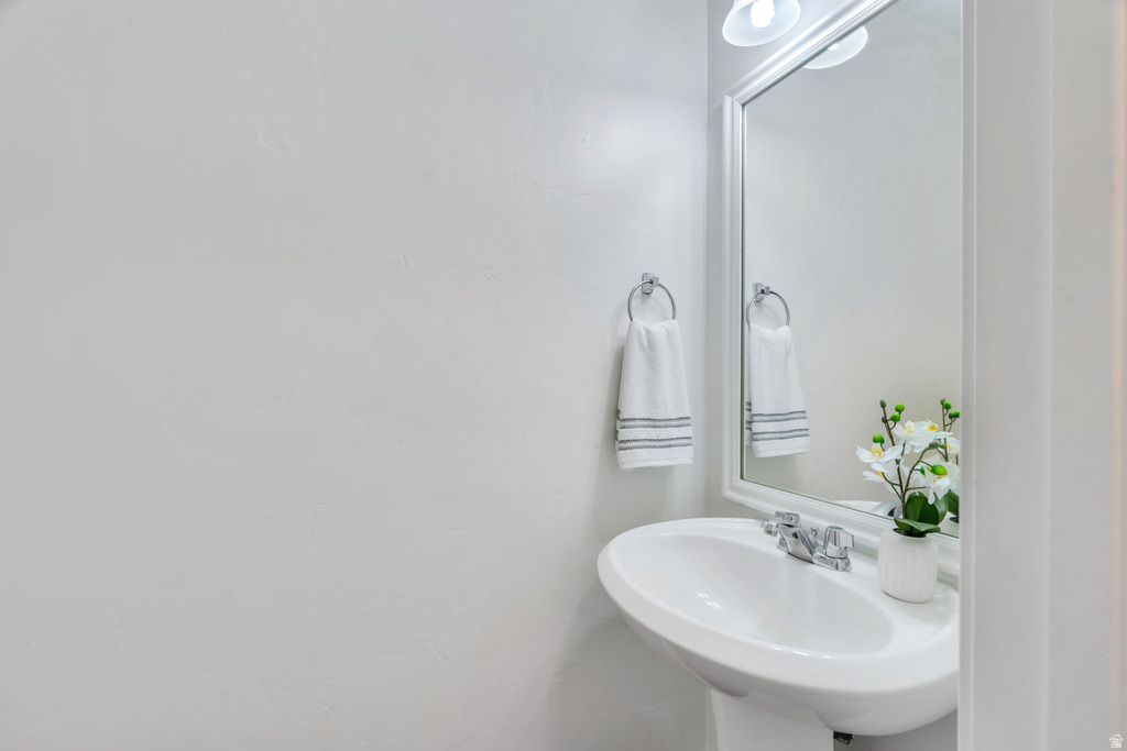 182 E APARICIO DR Tooele, UT 84074