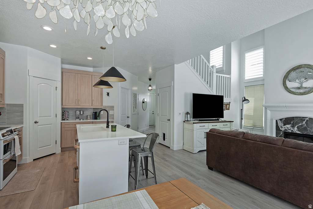 16096 S TRUSS DR Bluffdale, UT 84065