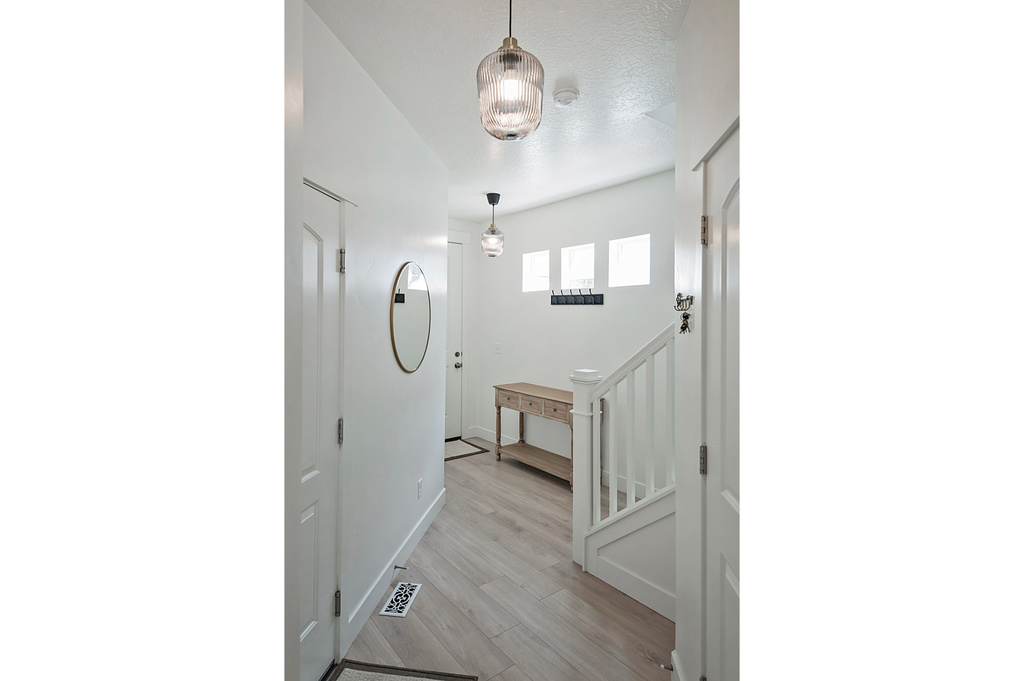 16096 S TRUSS DR Bluffdale, UT 84065