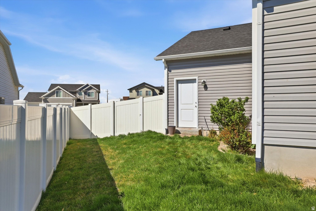 2877 W 4200 S Roy, UT 84067