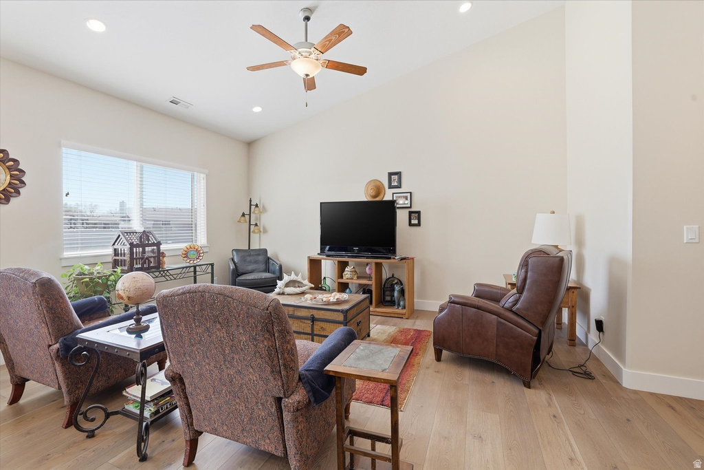 2877 W 4200 S Roy, UT 84067