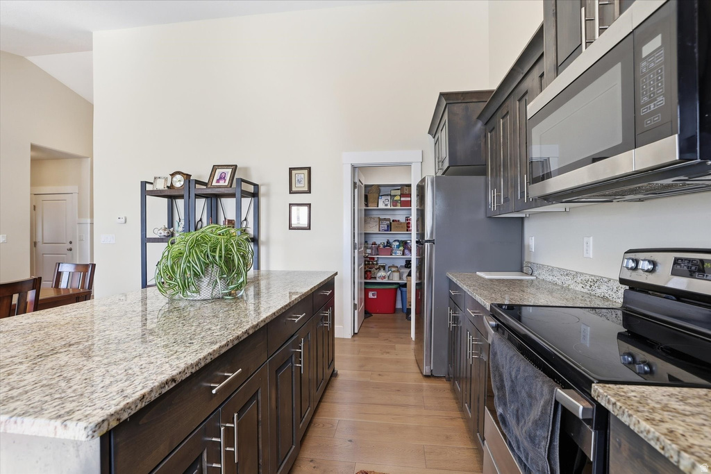 2877 W 4200 S Roy, UT 84067