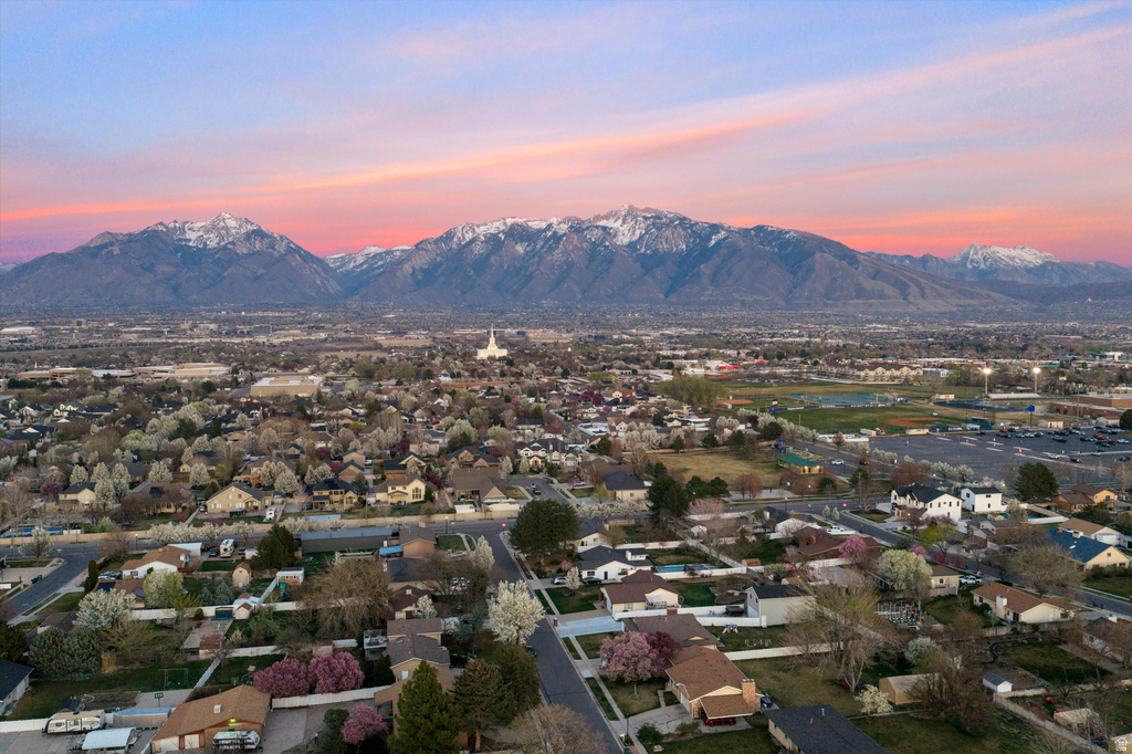 2182 W COPPER KING LN South Jordan, UT 84095